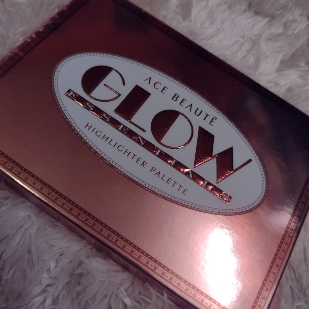 Ace Beaute Glow Highlighter Palette